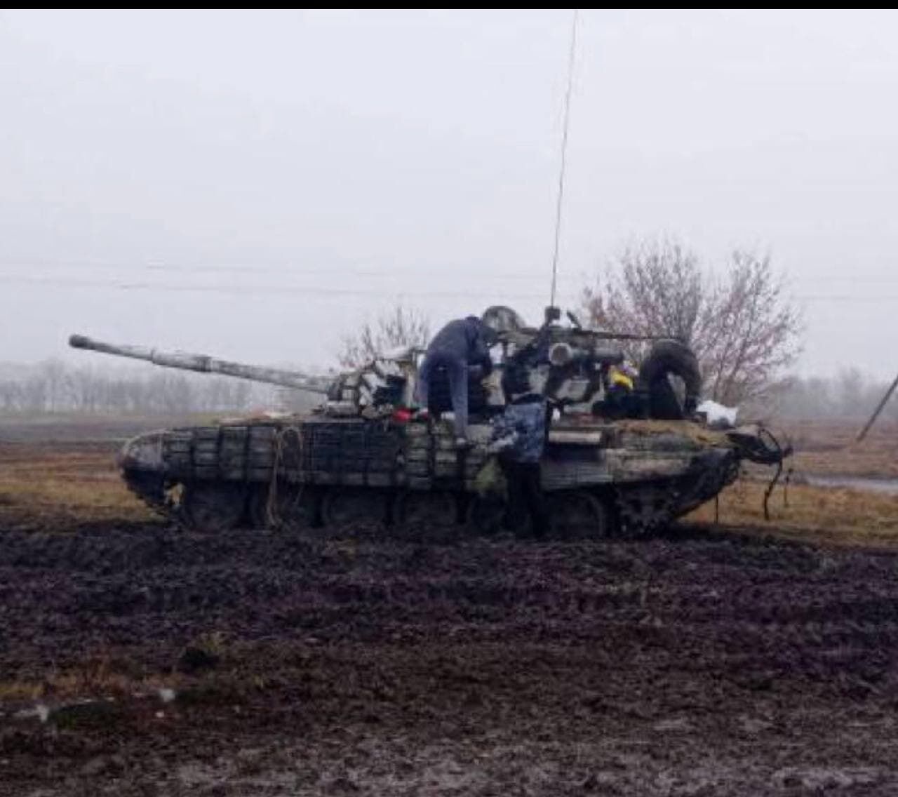 Геращенко показал захваченный партизанами танк