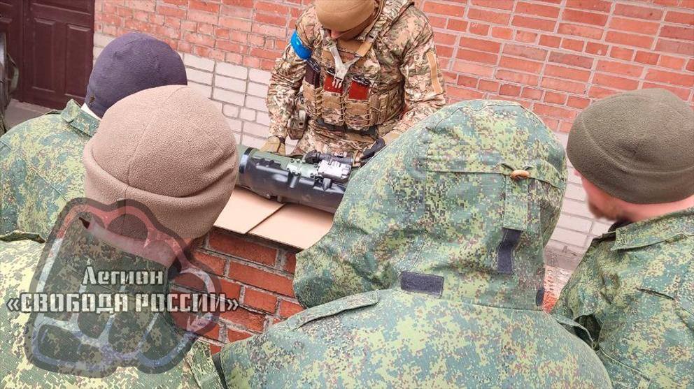 Воевать за Украину вызвались добровольцы легиона "Свободная Россия": они уже проходят подготовку. Фото