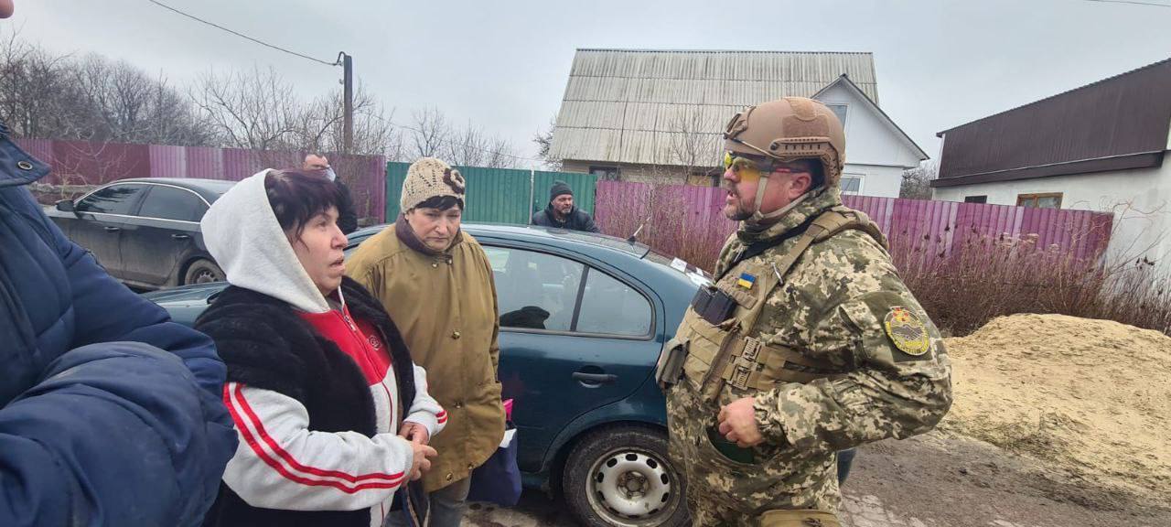 Люди в освобожденных деревнях измучены, но счастливы встречать украинскую армию