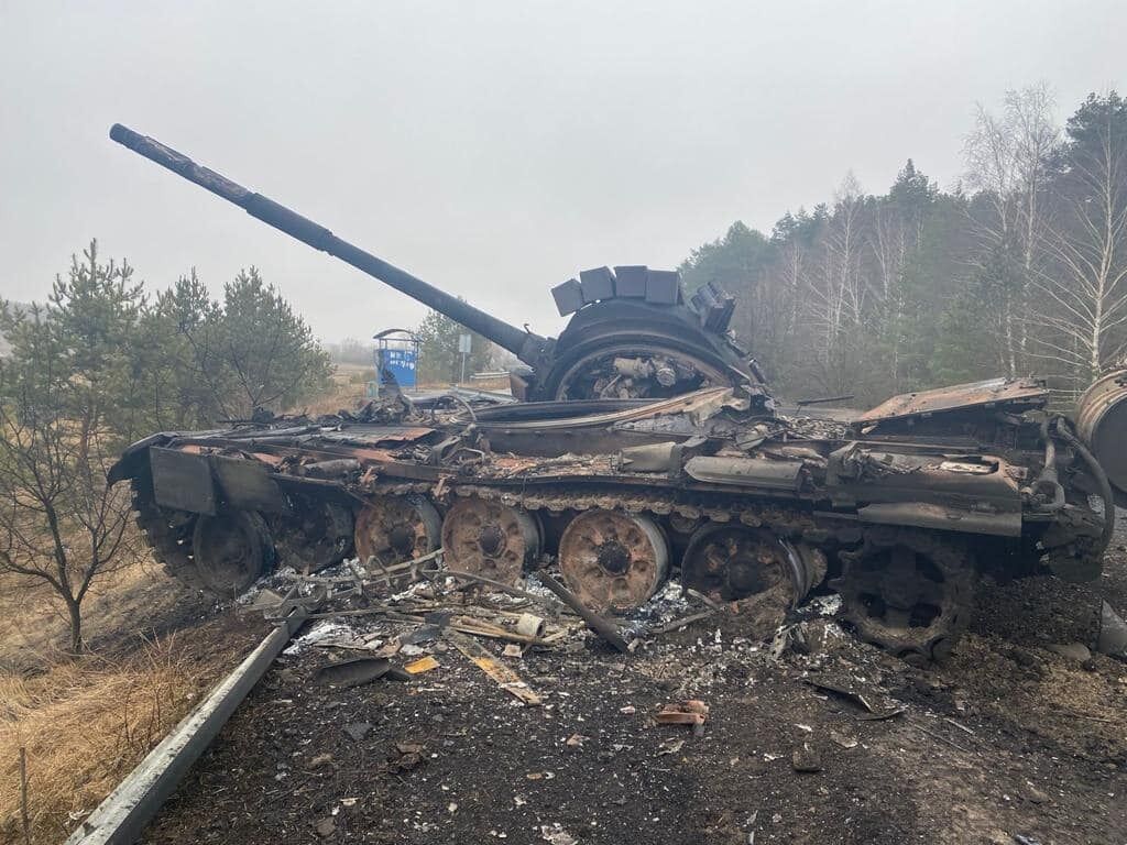 ВСУ уничтожили два танка и четыре БМП.