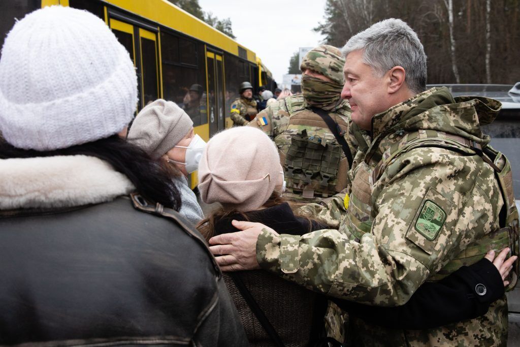 Людей будут везти в Киев