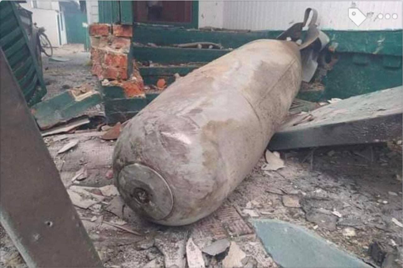 Кулеба до НАТО: ця 500-кілограмова бомба впала на житловий будинок у Чернігові, допоможіть нам закрити небо
