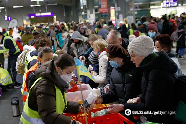 Волонтеры помогают беженцам из Украины в Берлине