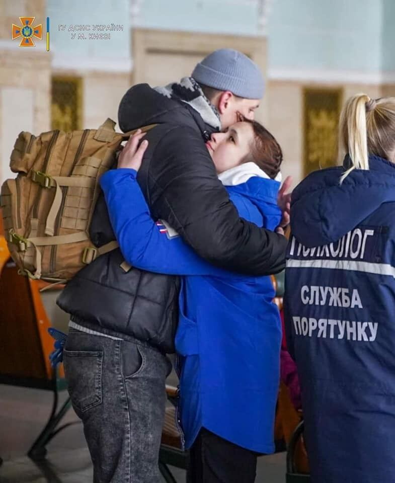 Оккупанты пытались сорвать эвакуацию в Киевской области: первые автобусы с людьми уже в Киеве