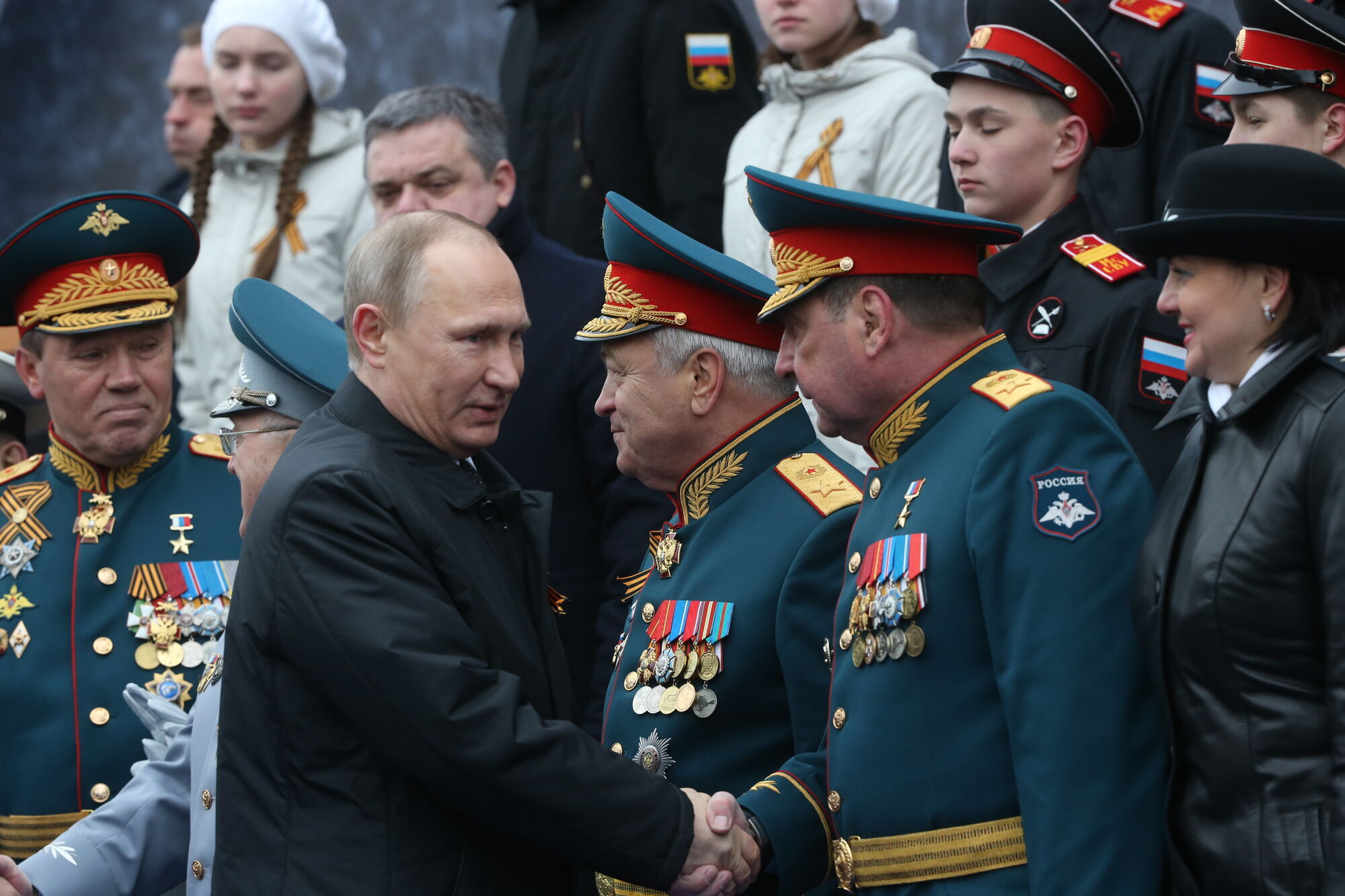 Отстранение Путина от власти остановит войну в Украине.