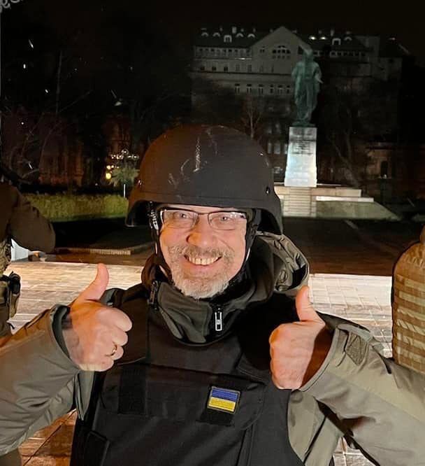Алексей Резников опубликовал фото на фоне памятника Тарасу Шевченко.