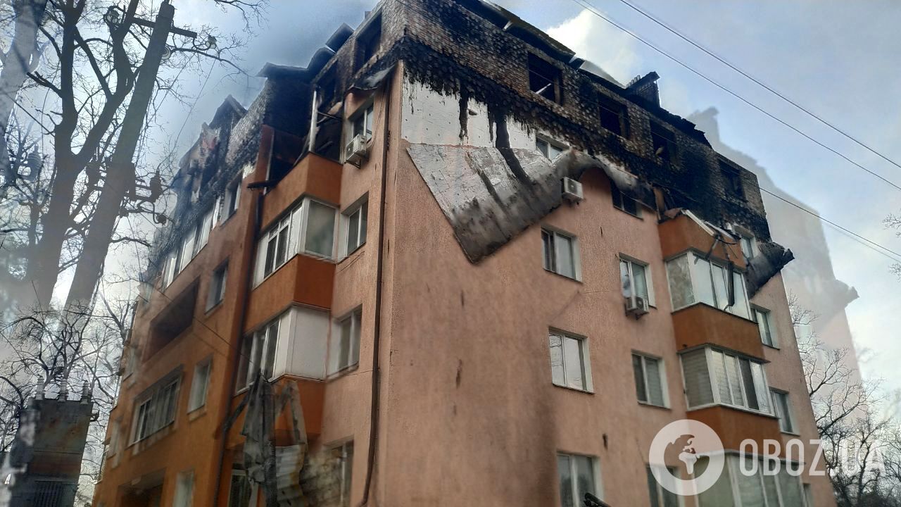 Будинок, що постраждав від обстрілу в Ірпені