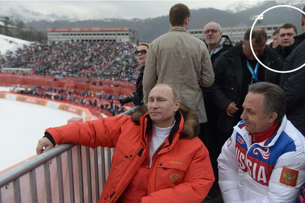 Олимпиада в Сочи, 2014, Щеглов – на заднем плане справа