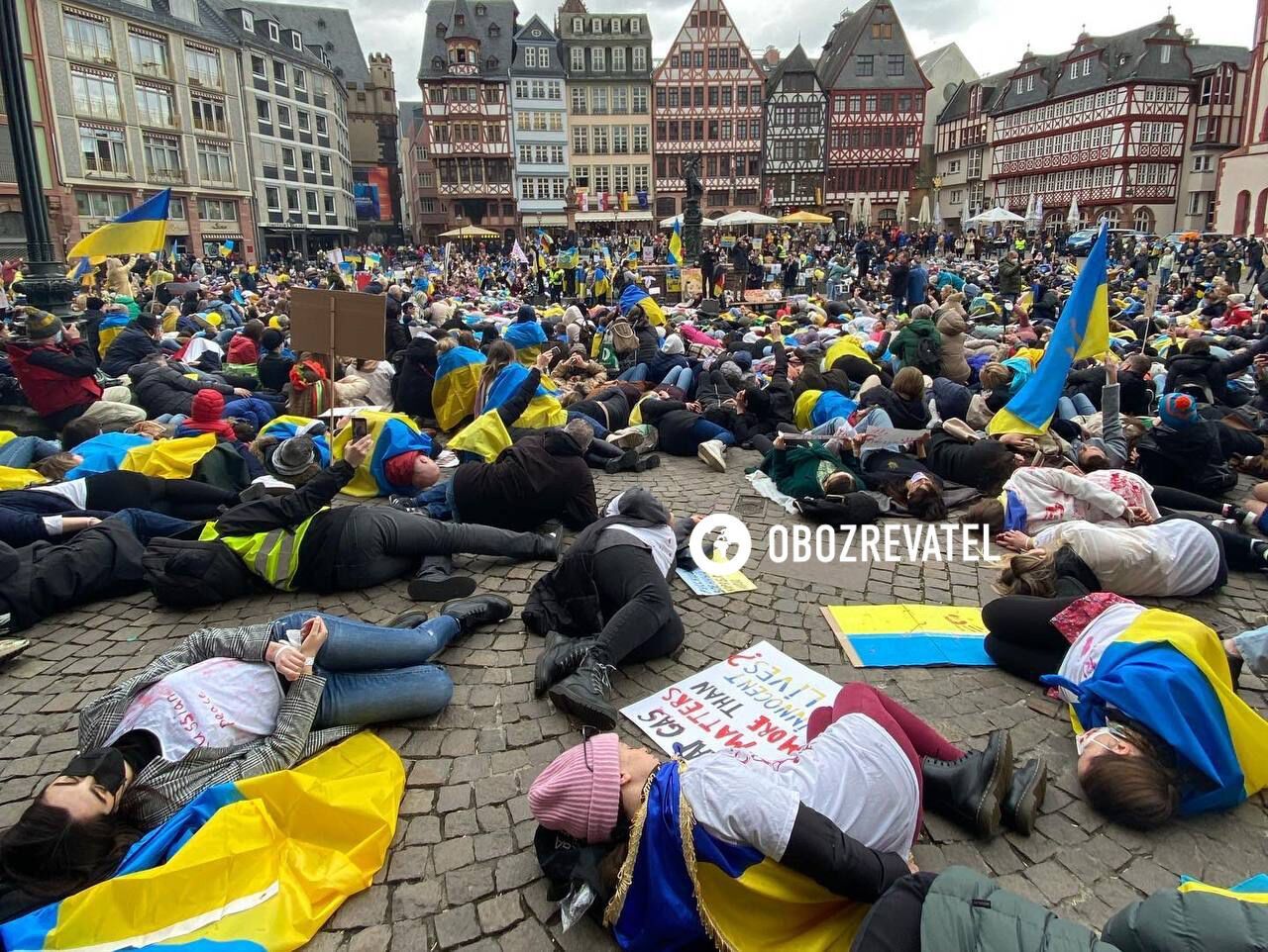 Во Франкфурте-на-Майне прошел митинг в поддержку Украины