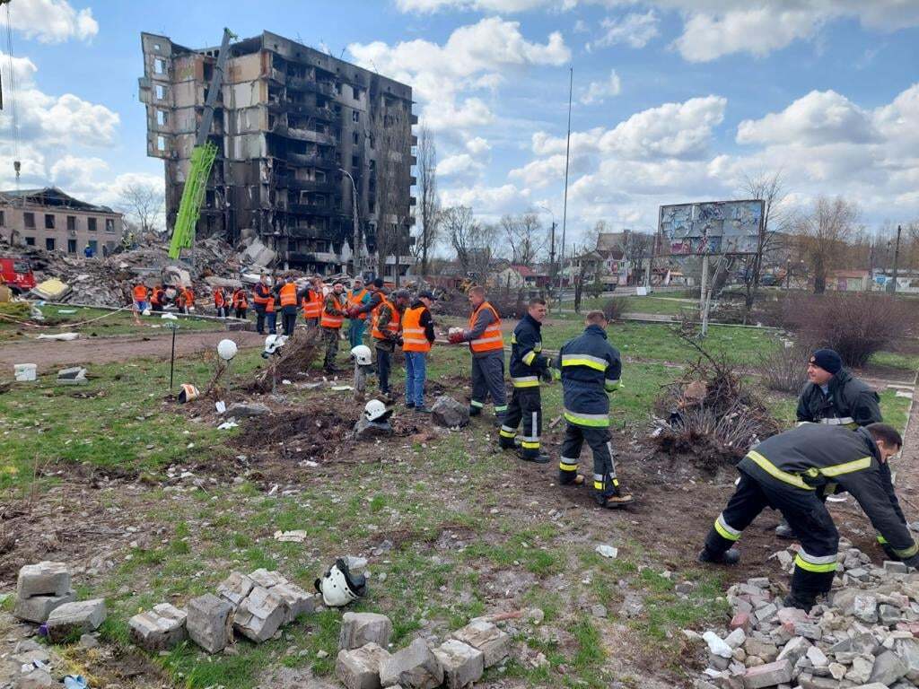 В поисковой операции задействовано почти 300 человек, часть из них – добровольцы.