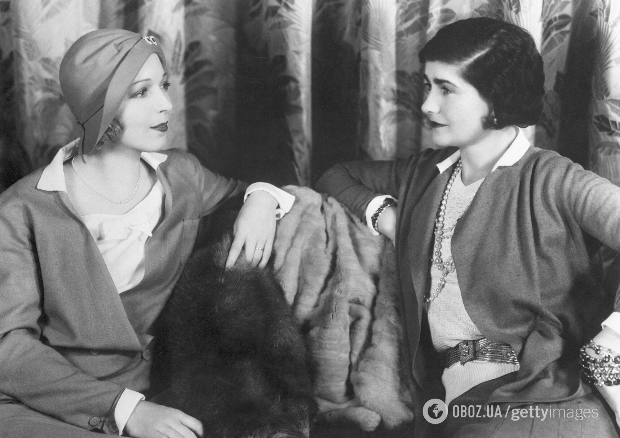 В 1918 году модельер Коко Шанель создала первый женский костюм с кардиганом.