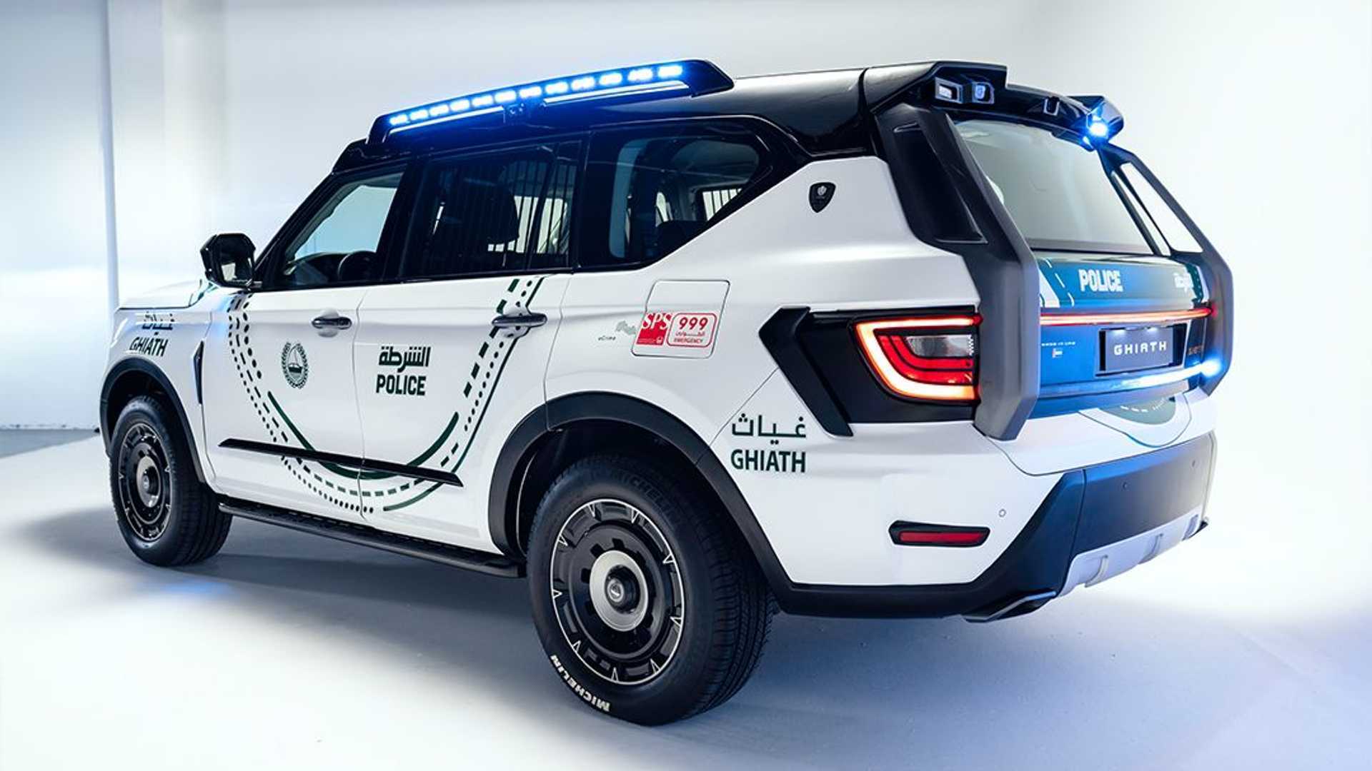 Полиция Дубая получит на вооружение новые патрульные внедорожники от компании W Motors