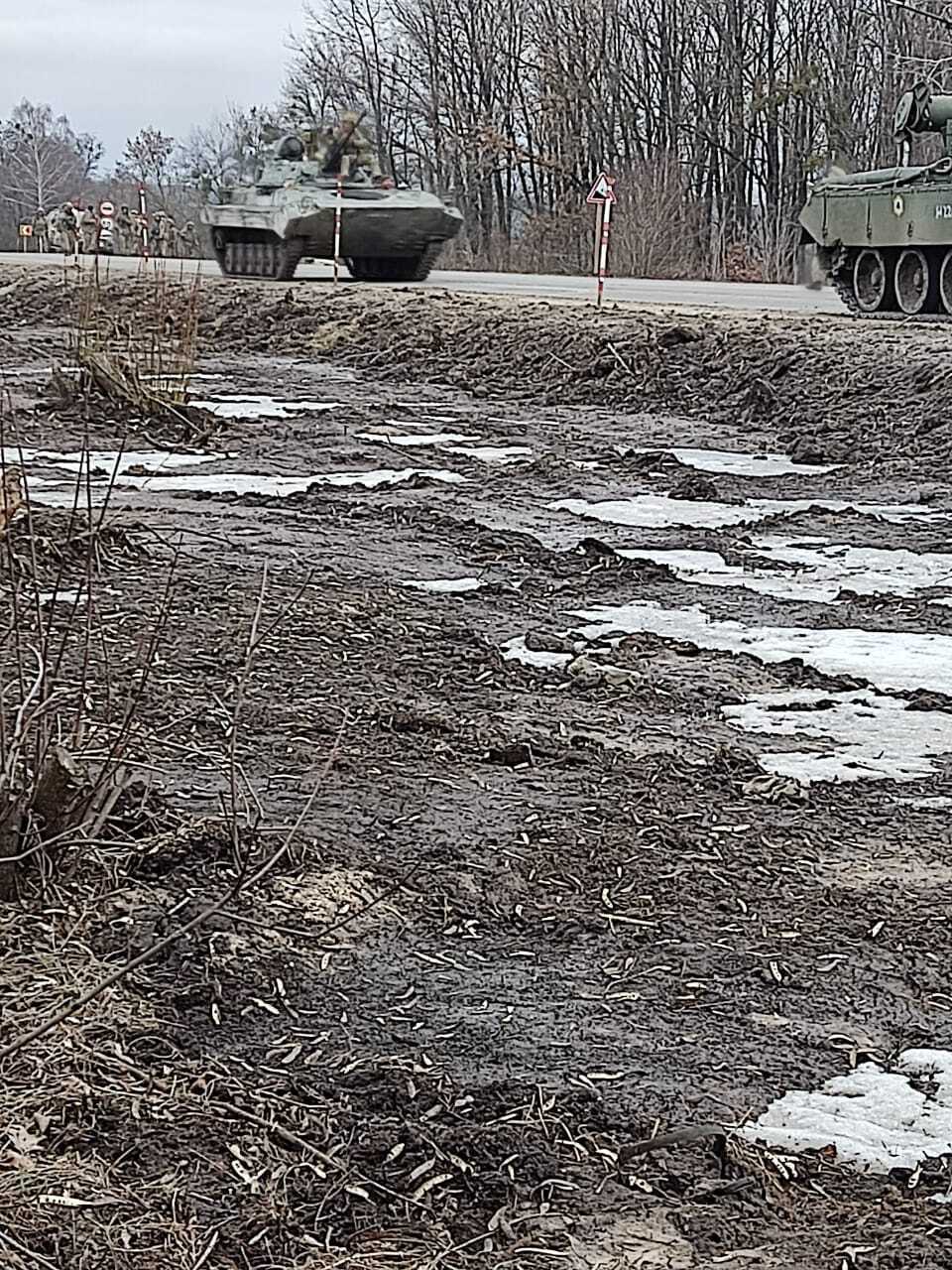 Украинские военные уничтожили оккупантов вместе с их техникой