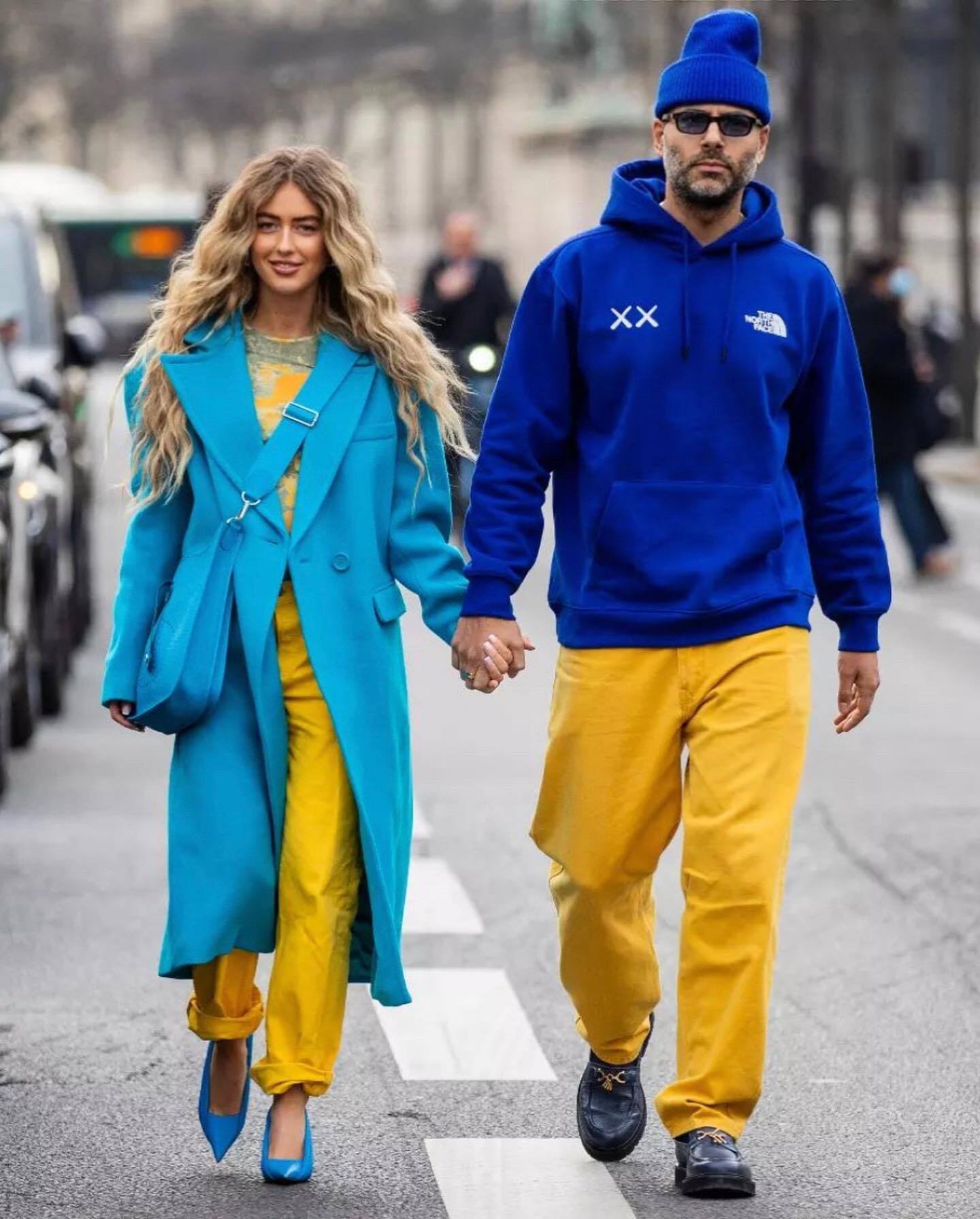 Синьо-жовтий у тренді. 10 модних образів зірок на підтримку України