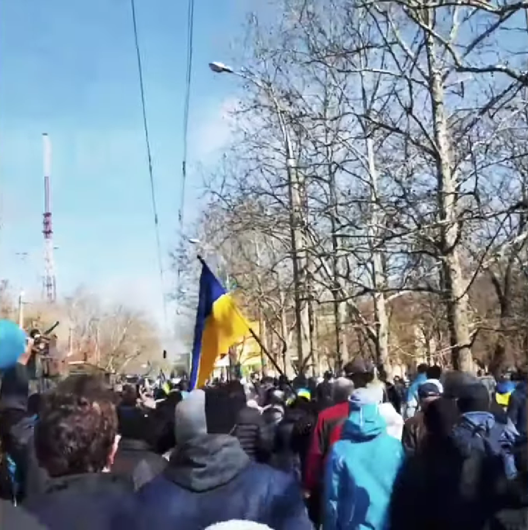 Зеленский показал ролик о смелости украинцев в борьбе с врагом: ничего не боятся и защищают свое