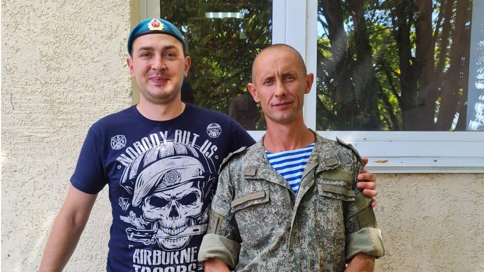 Сергей Тысячный (слева) с другом Дмитрием