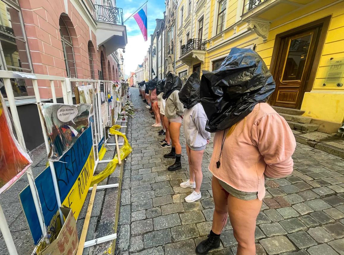 На акцию вышло 20 женщин