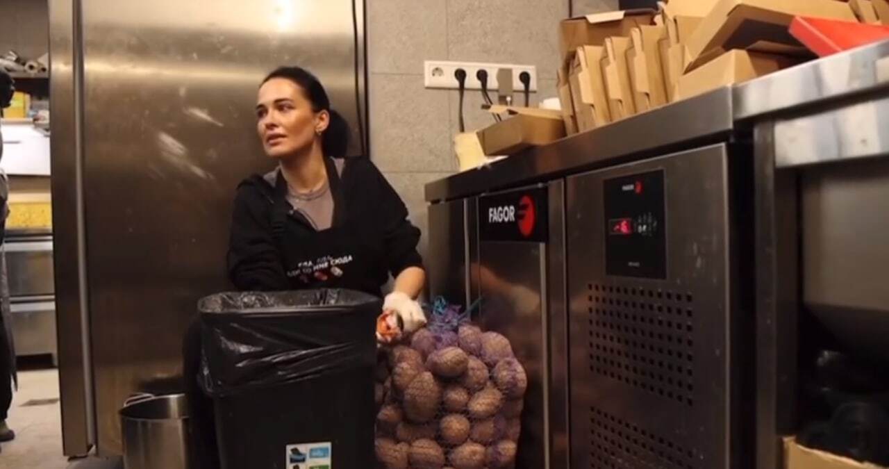 "Страна выживет!" Астафьева показала видео Птушкина о работе волонтеров в Киеве