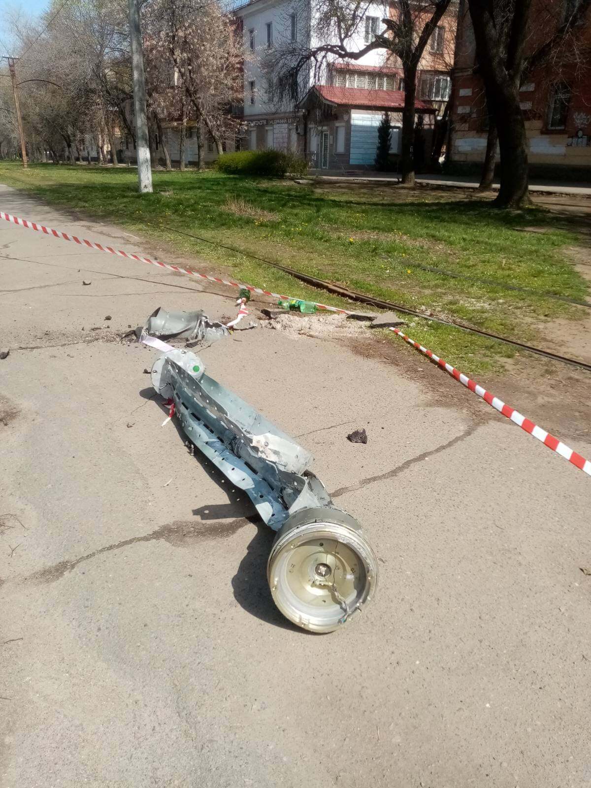 Российские оккупанты обстреляли Николаев кассетными боеприпасами