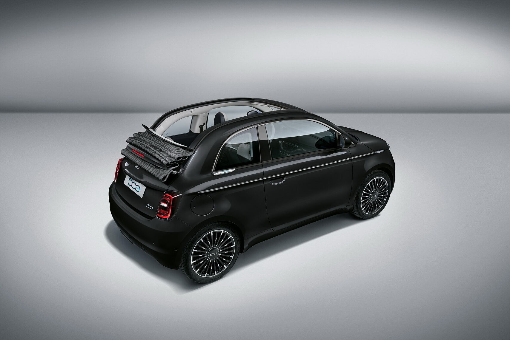 Fiat 500 La Prima by Bocelli станет флагманом семейства