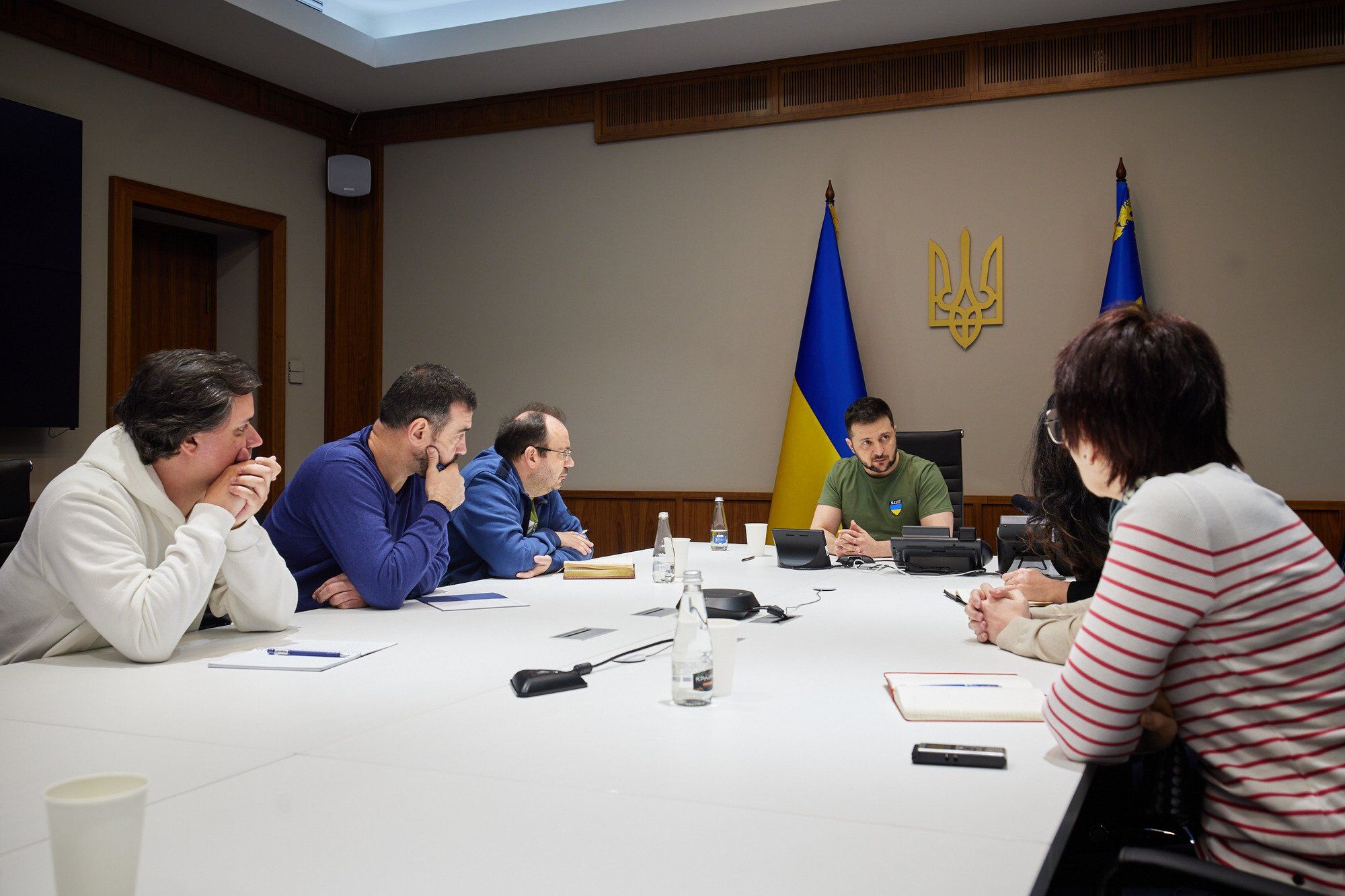 Зеленський поспілкувався із шефредакторами українських ЗМІ.