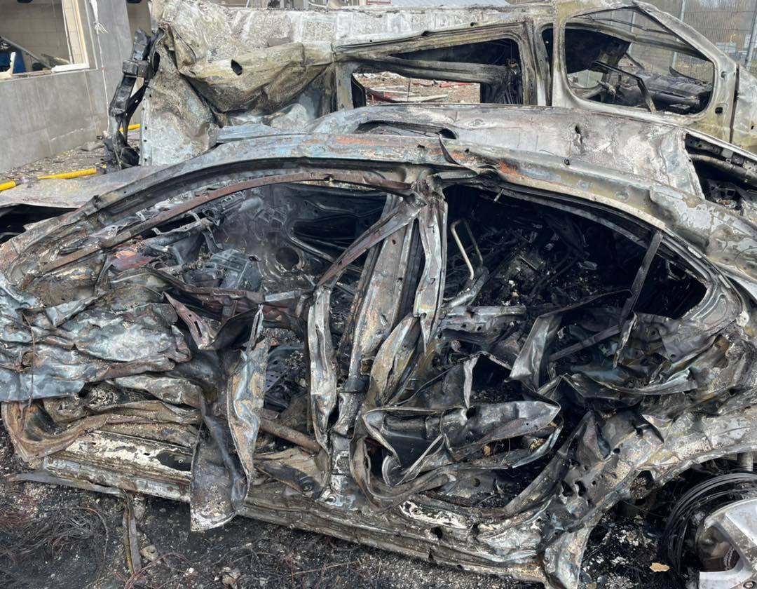 Из-за ракетных ударов во Львове повреждены или уничтожены около 40 автомобилей