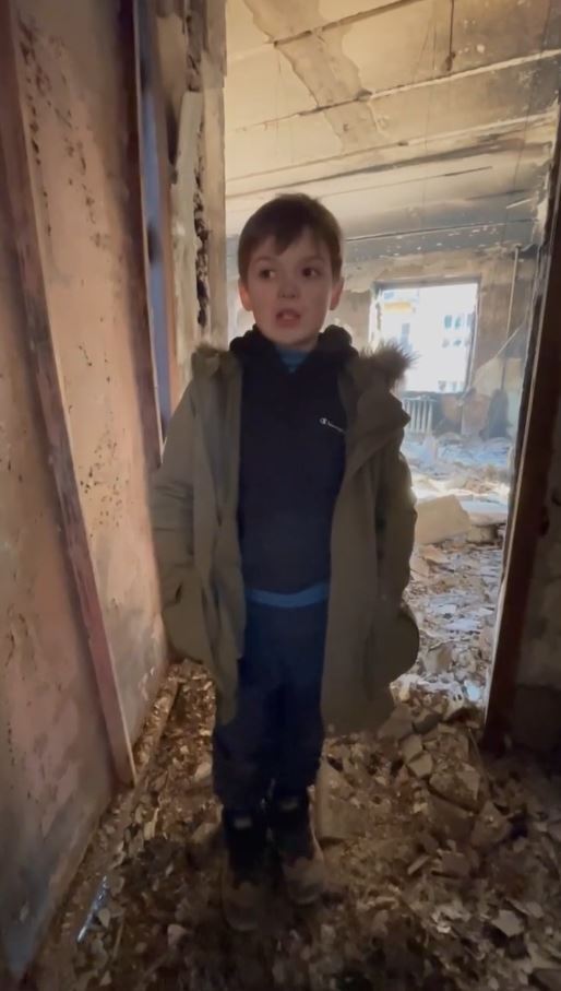Ребенок из уничтоженного россиянами Мариуполя записал обращение
