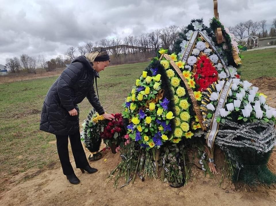 Мальчика перезахоронили в родном городе.