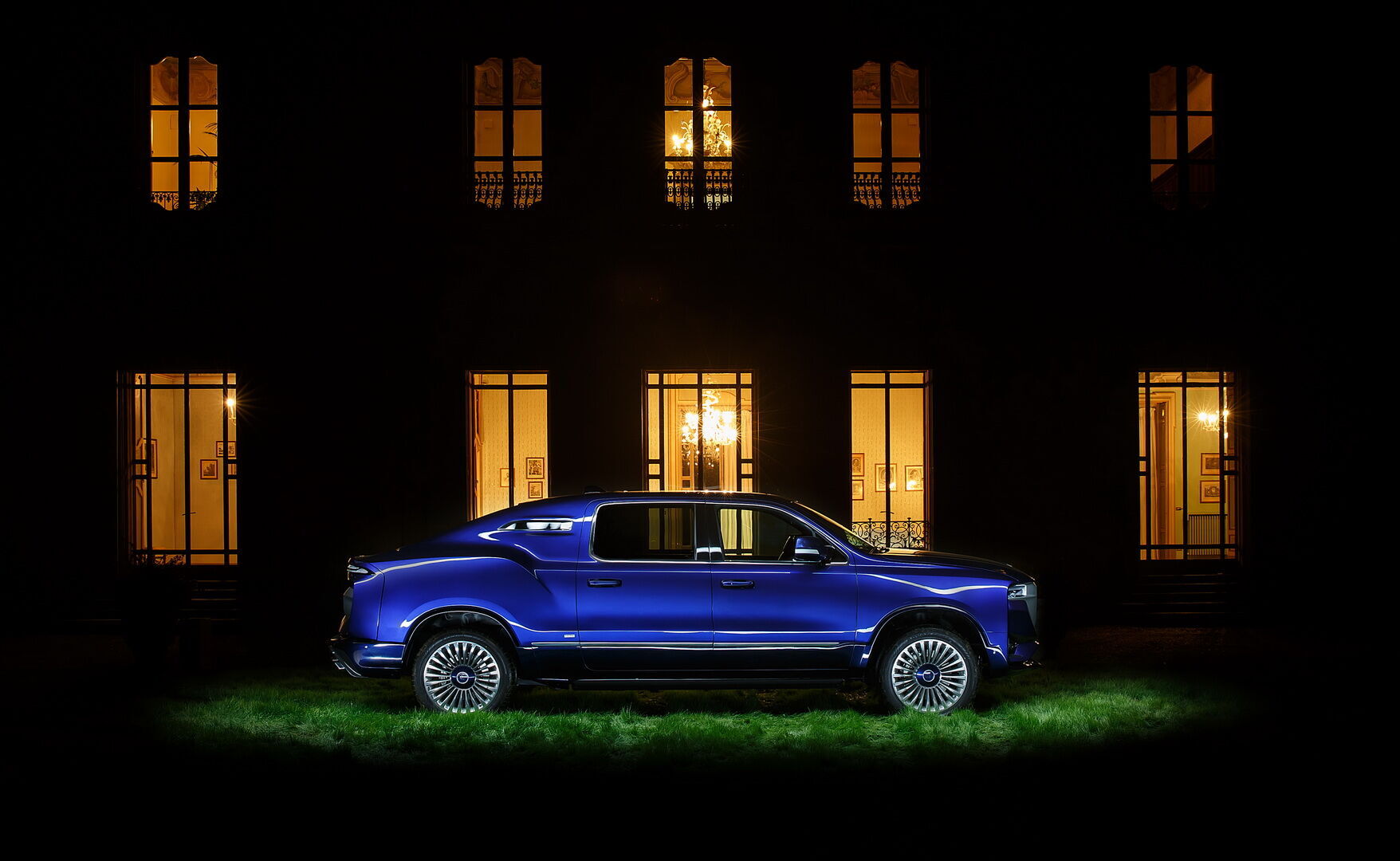 Під капотом новинки встановили 6,4-літровий Hemi V8