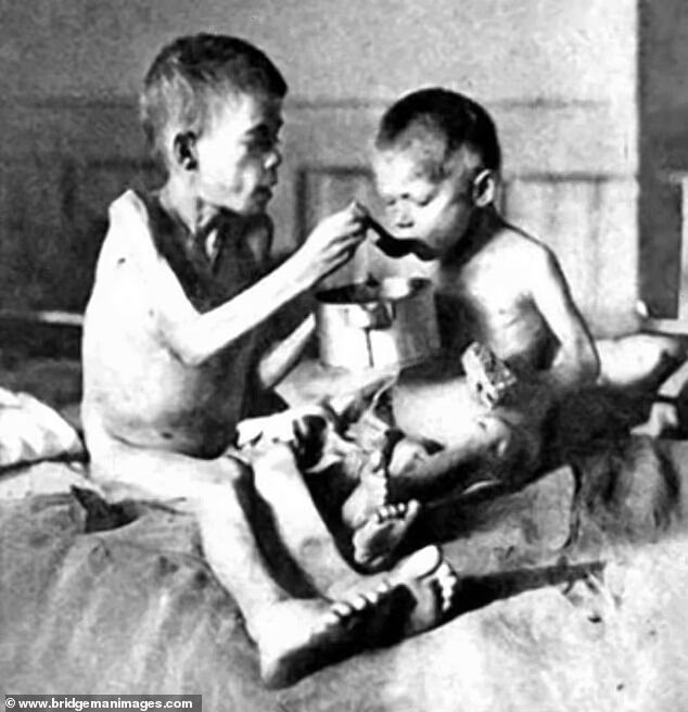 Діти, що голодують у 1930-х роках