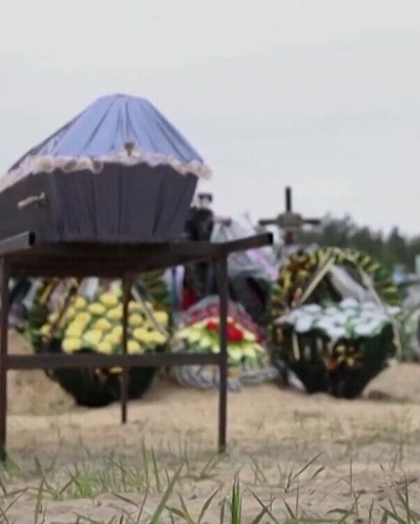 Кладбище с могилами убитых гражданских в Ирпене показали с высоты