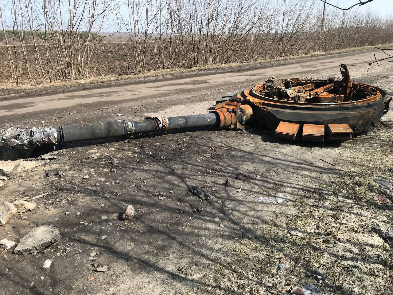 Уничтоженный русский танк.