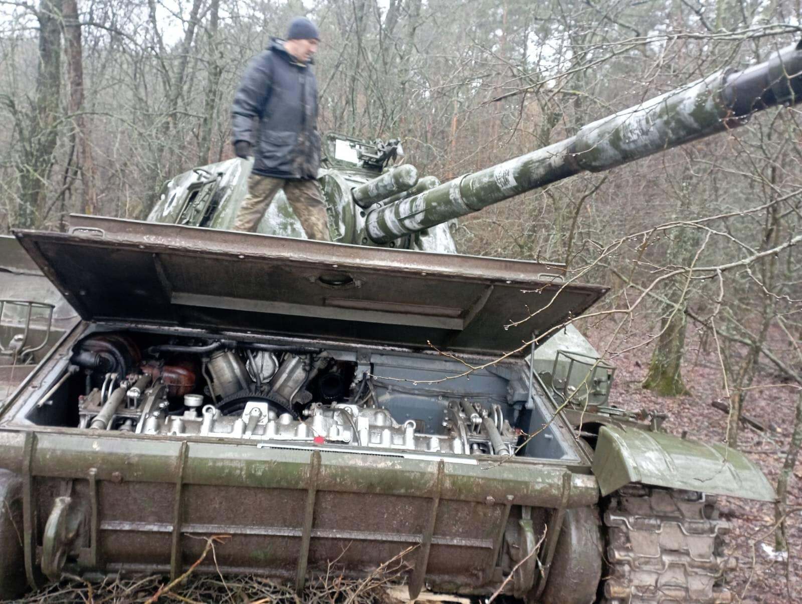 Окупанти так ''організовано відходили'', що покидали техніку