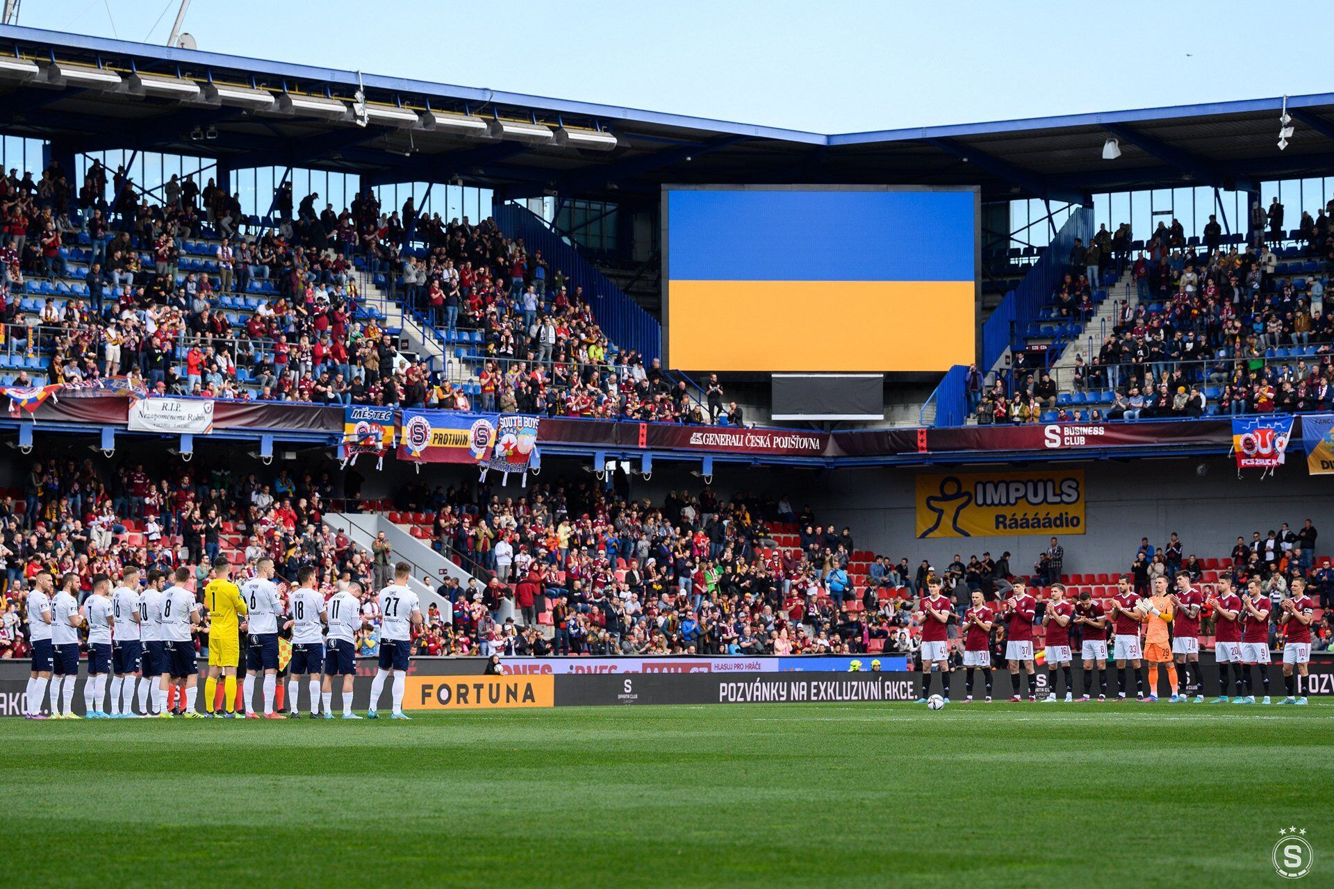 Акція на підтримку України на матчі "Спарта" – "Словацко".