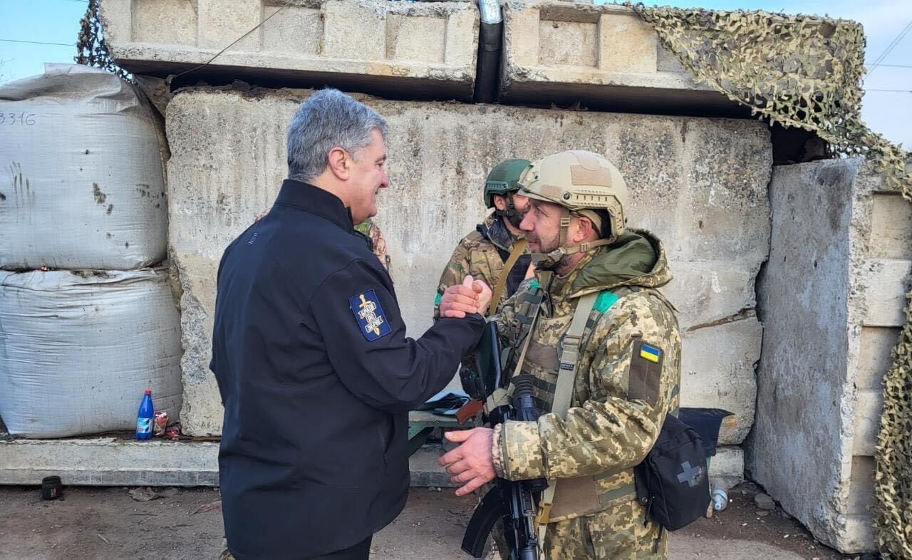 Подразделения 206-го батальона ТРО сейчас передислоцированы и защищают границы Украины на юге, – Порошенко