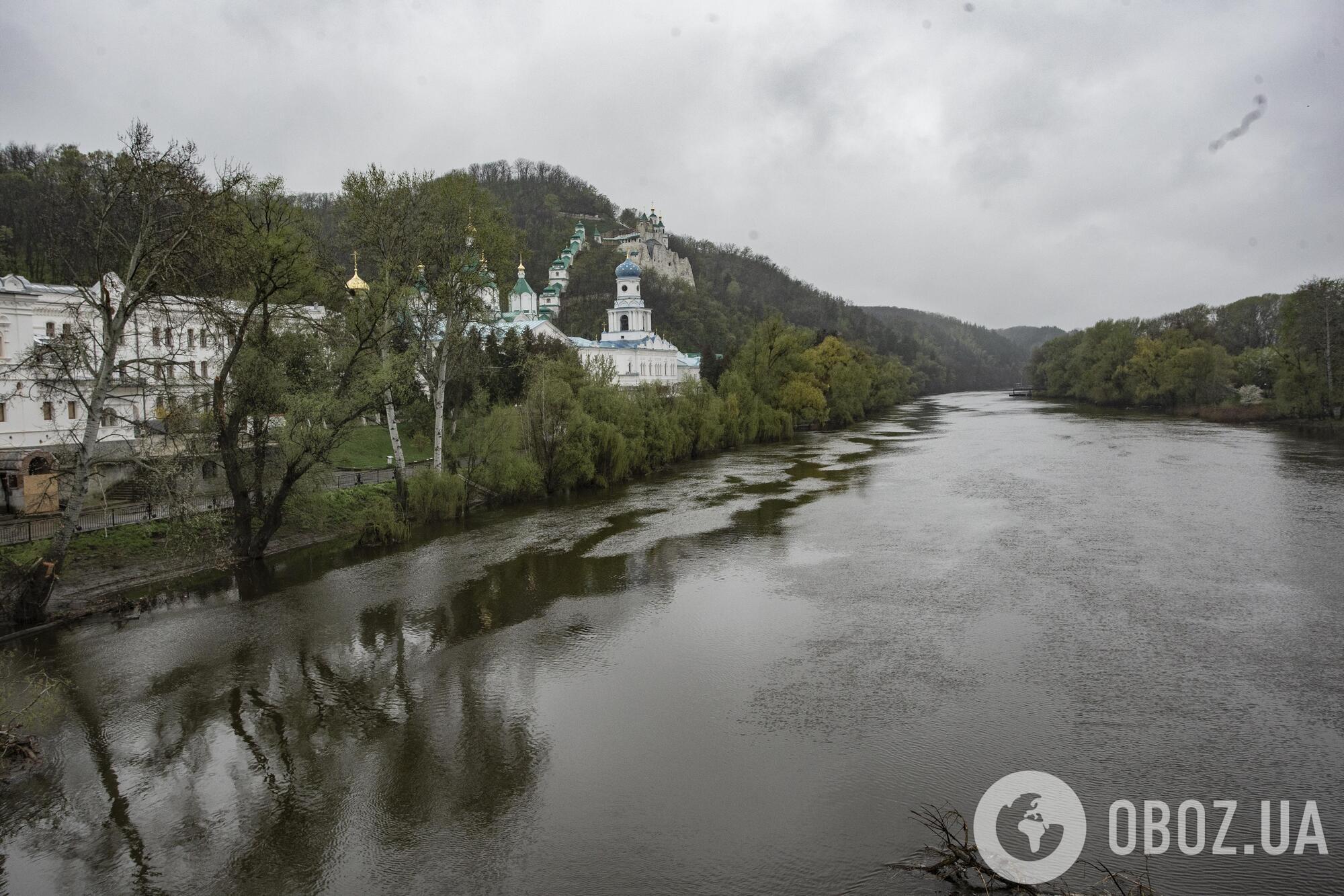 Святогірська лавра постраждала від обстрілу