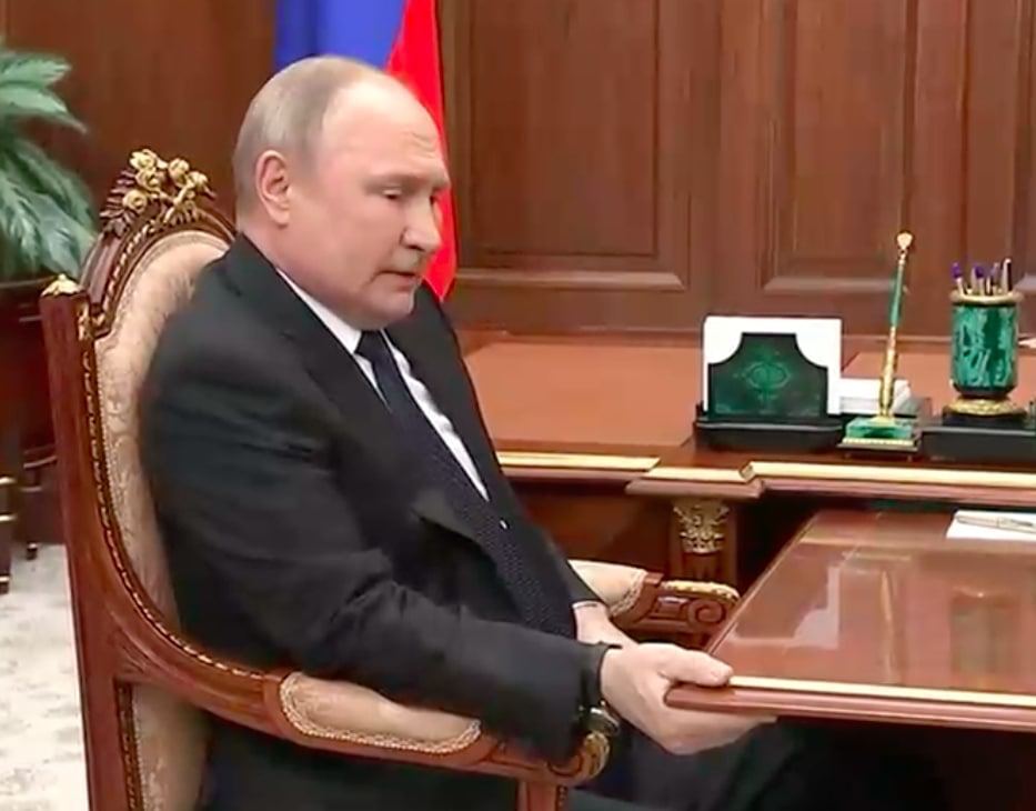 Дивна поведінка Путіна стала предметом обговорення