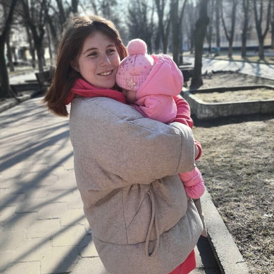 Тетяна Блізняк із донькою Марічкою поїхала до Львова, де перебуває у відносній безпеці