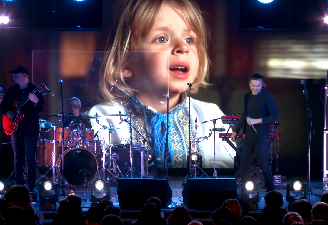 3-летний Лео дистанционно спел с Вакарчуком