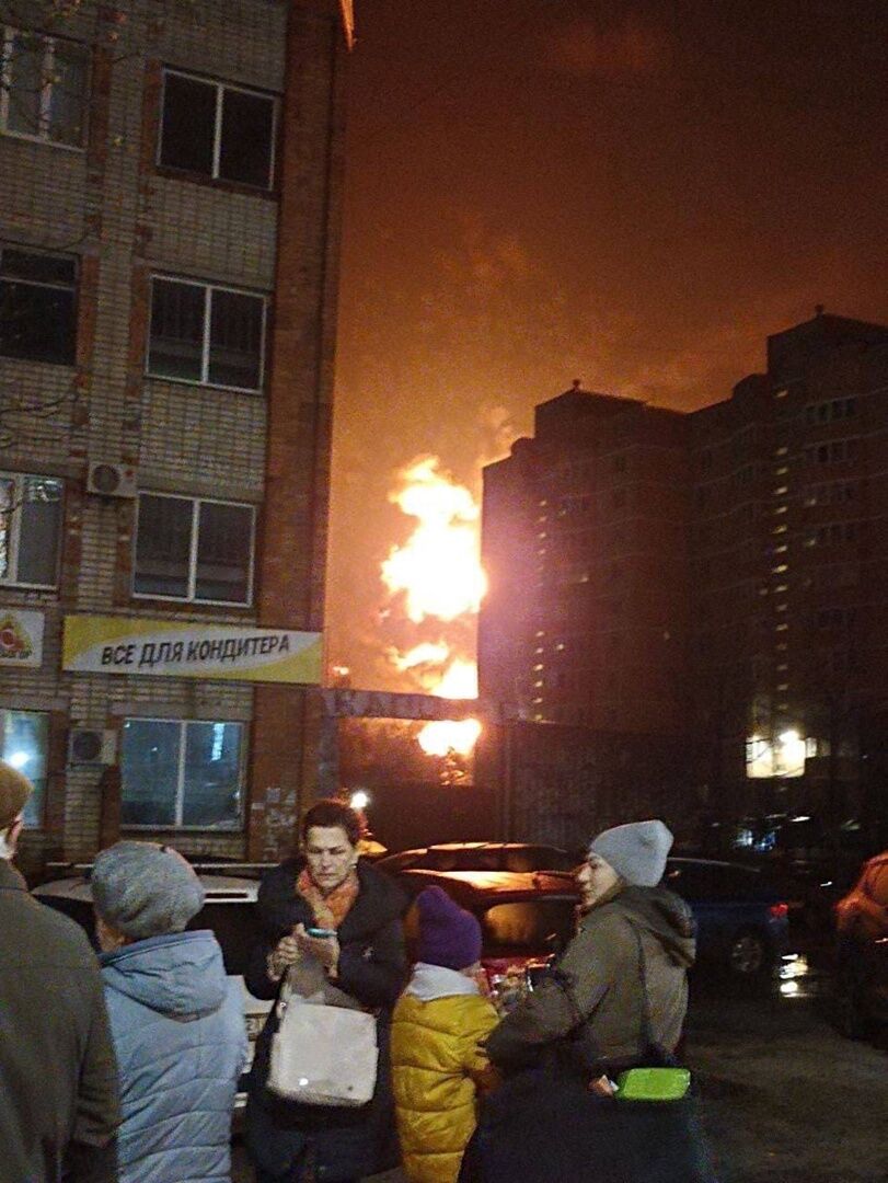 Жители Брянска проснулись среди ночи от взрывов