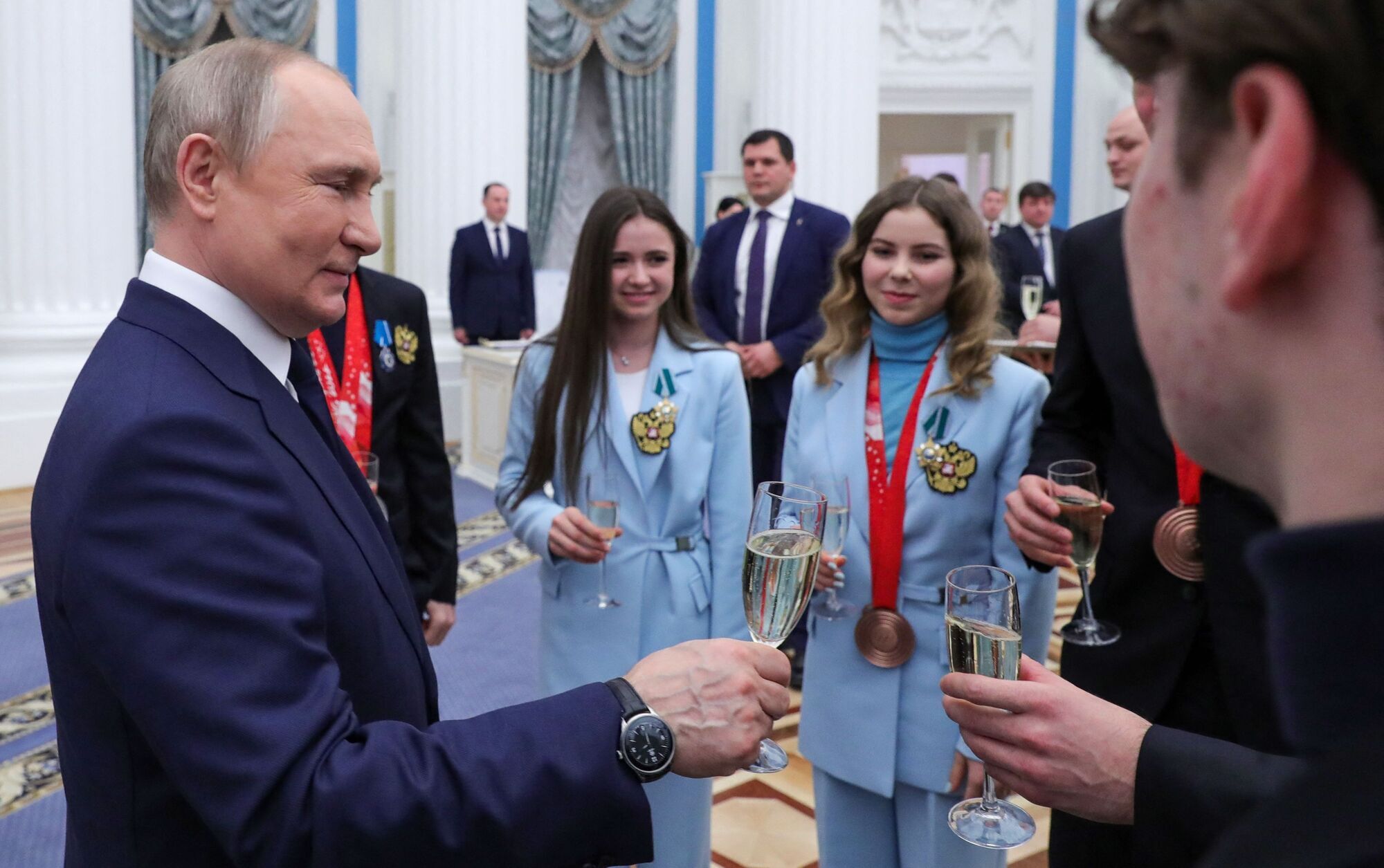 ''Спортсмены войну не начинали'': МОК хочет вернуть россиян, которые ''дистанцировались от режима'' Путина