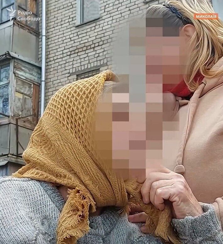 Пожилая украинка с дочерью и двумя внуками сбежали из оккупированного войсками РФ села в Николаев