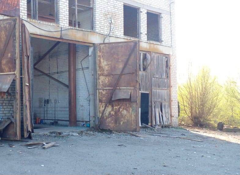 Оккупанты нанесли удар по Днепропетровщине, попали в неработающий завод. Фото