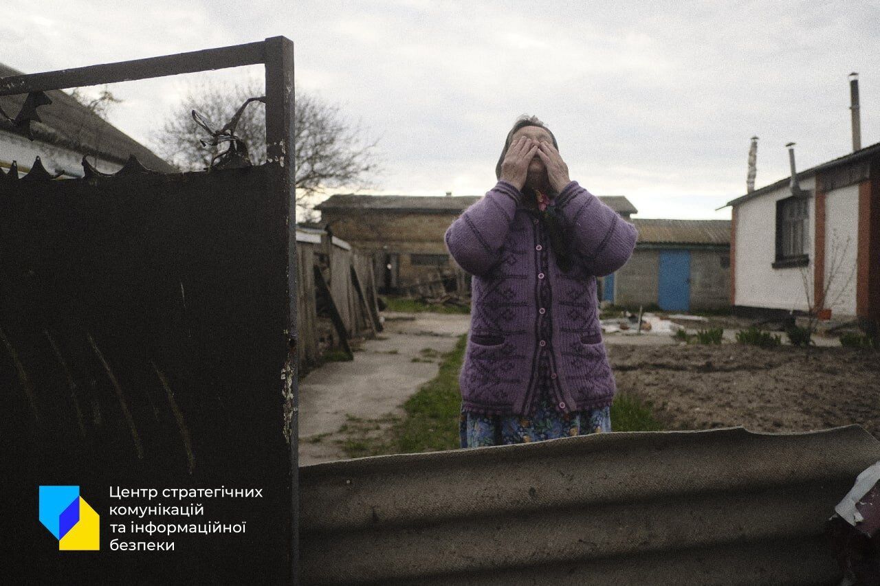 Бабушка замученного защитника Украины.