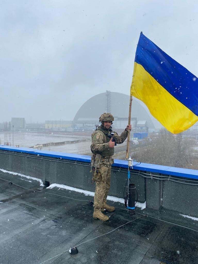 Над освобожденной Припятью взвился украинский флаг