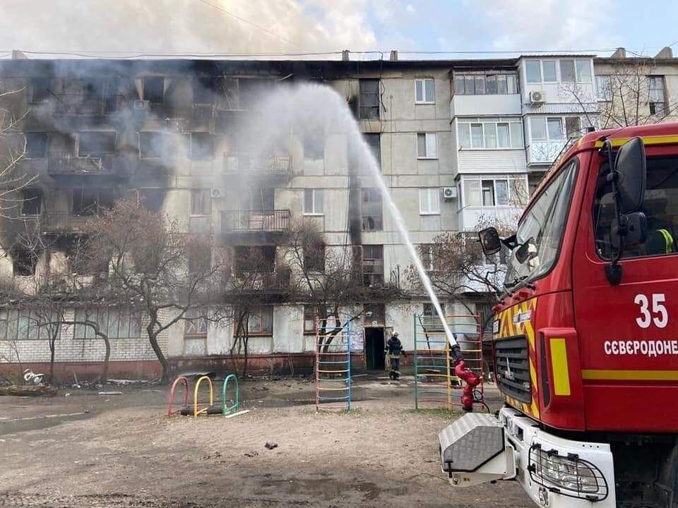 Наслідки обстрілу Сєверодонецька