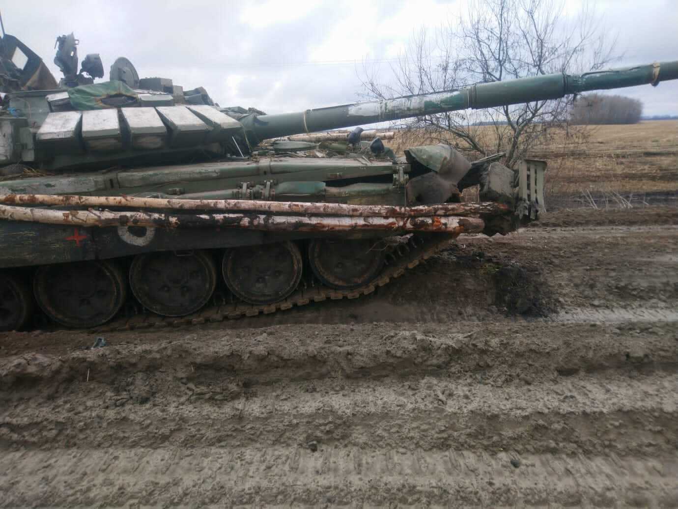 Подбитый танк оккупантов