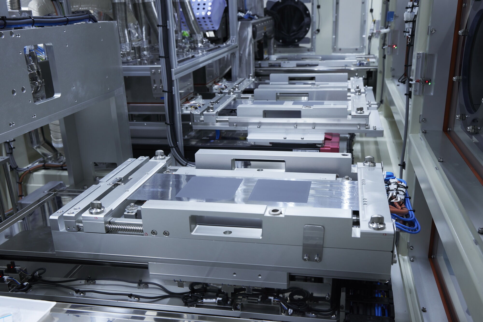 Компания Nissan начала опытное производство ламинированных полностью твердотельных аккумуляторных батарей