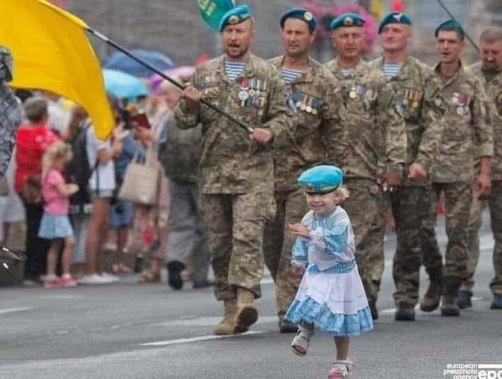 Боровик був батьком двох дочок.