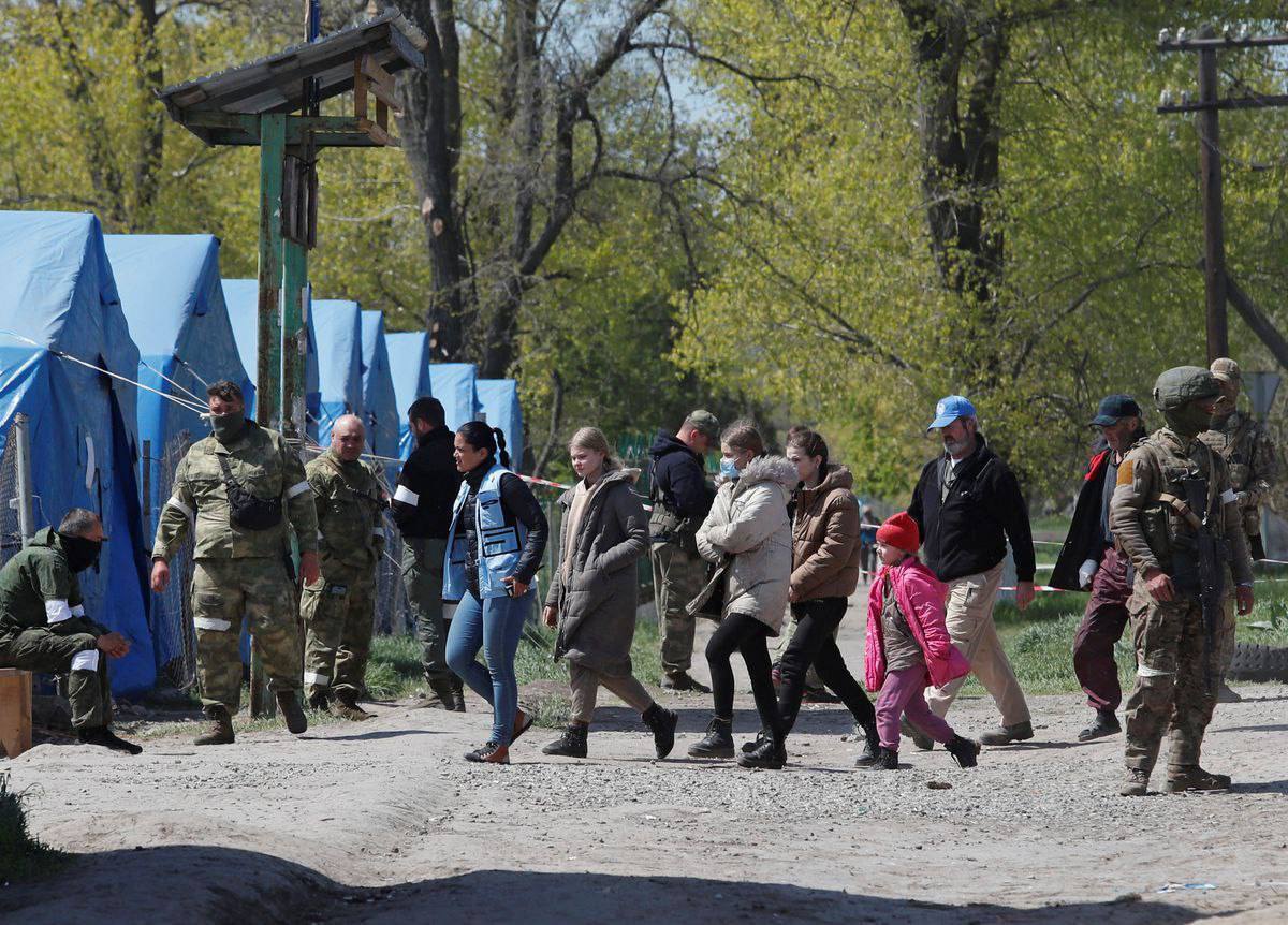 Украинцы направляются в Запорожье через оккупированные территории